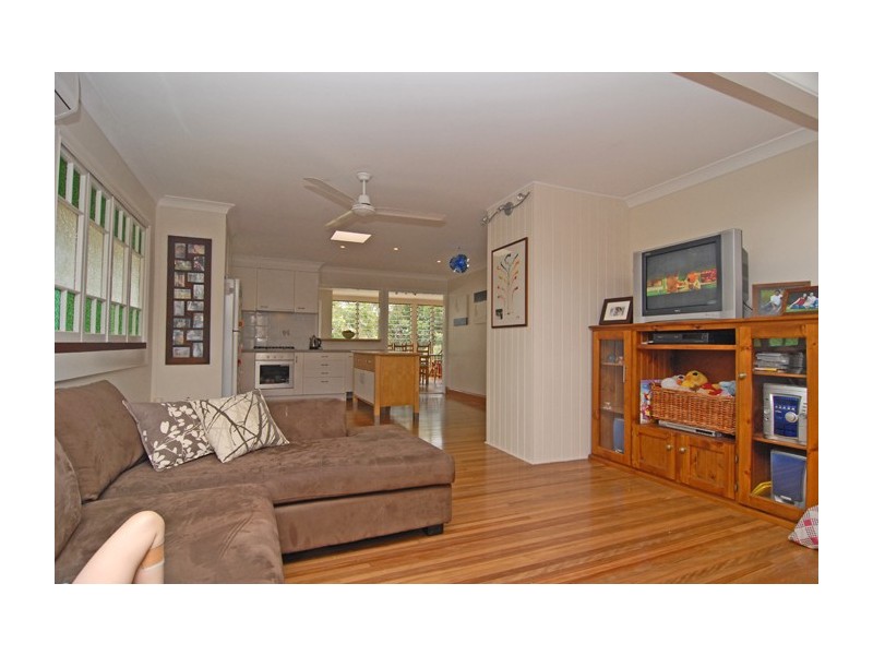 14 Hardwick Street, Wynnum West QLD 4178