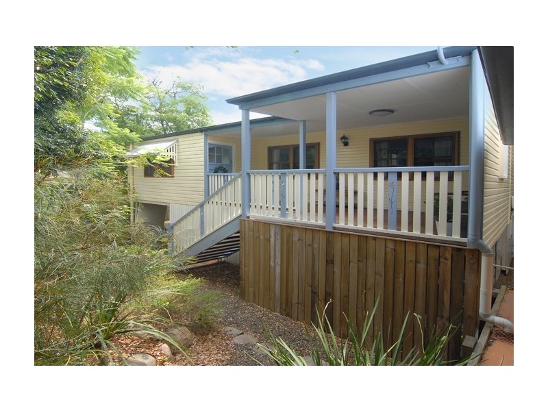 14 Hardwick Street, Wynnum West QLD 4178