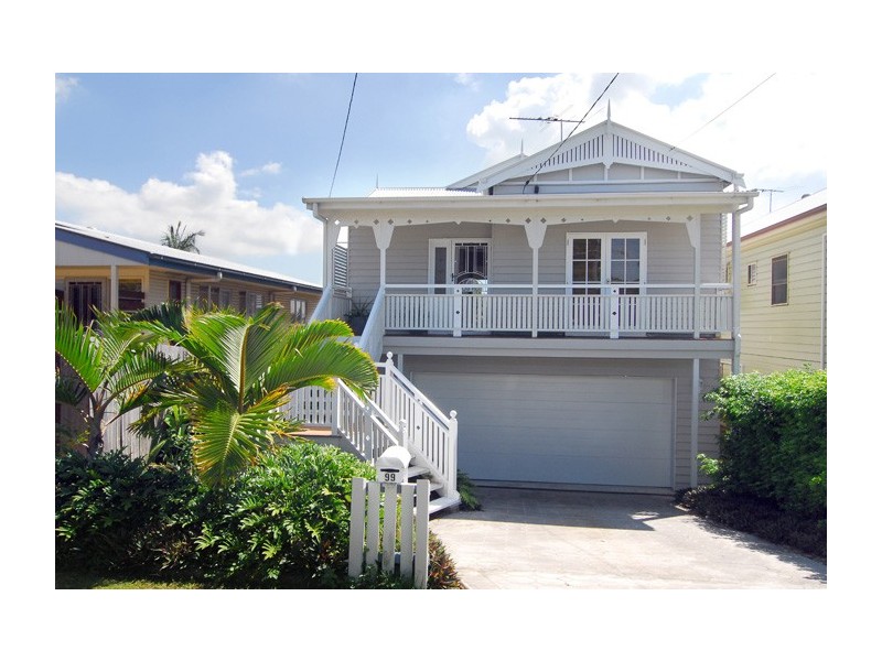 99 Waterview Avenue, Wynnum QLD 4178