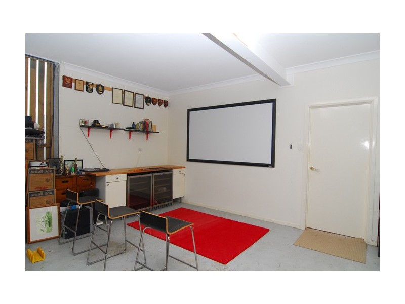 99 Waterview Avenue, Wynnum QLD 4178