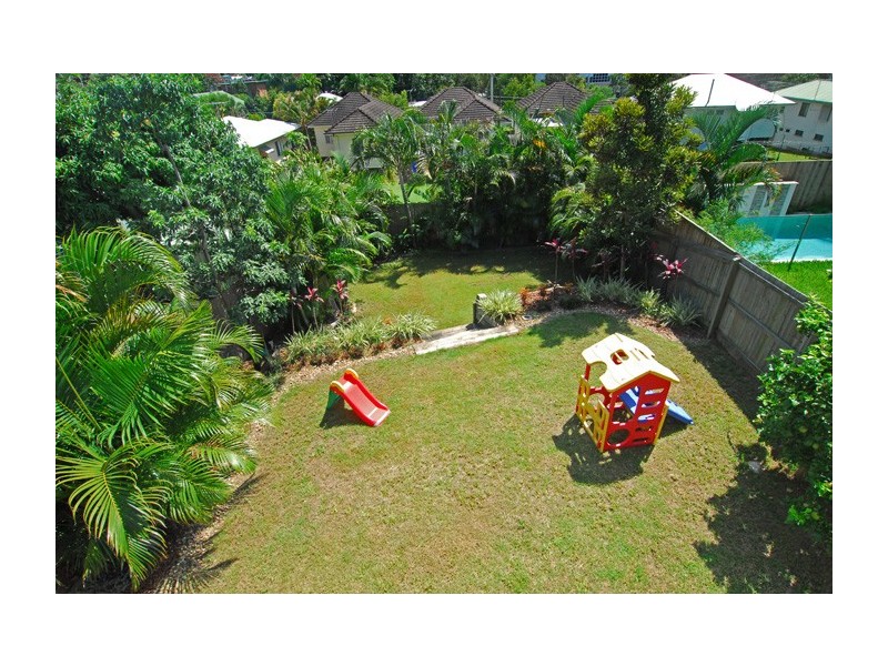 99 Waterview Avenue, Wynnum QLD 4178