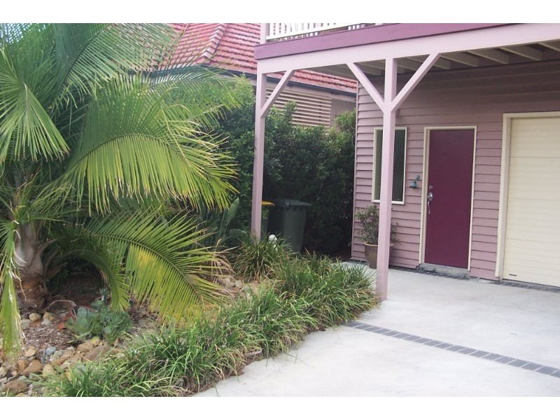 16 Pansy Street, Wynnum QLD 4178