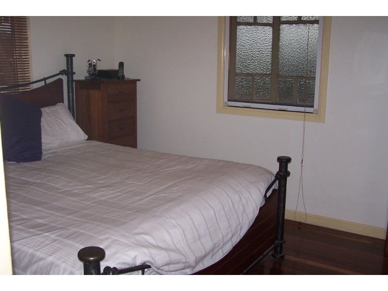 16 Pansy Street, Wynnum QLD 4178