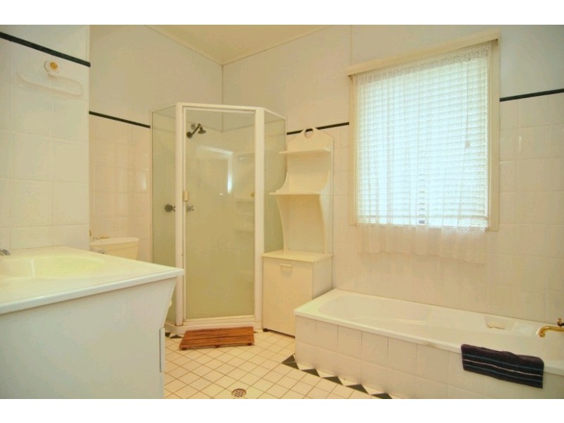 123 Ernest Street, Manly QLD 4179