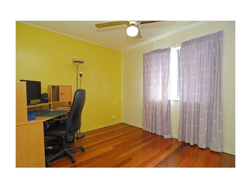 61 Curve Avenue, Wynnum QLD 4178