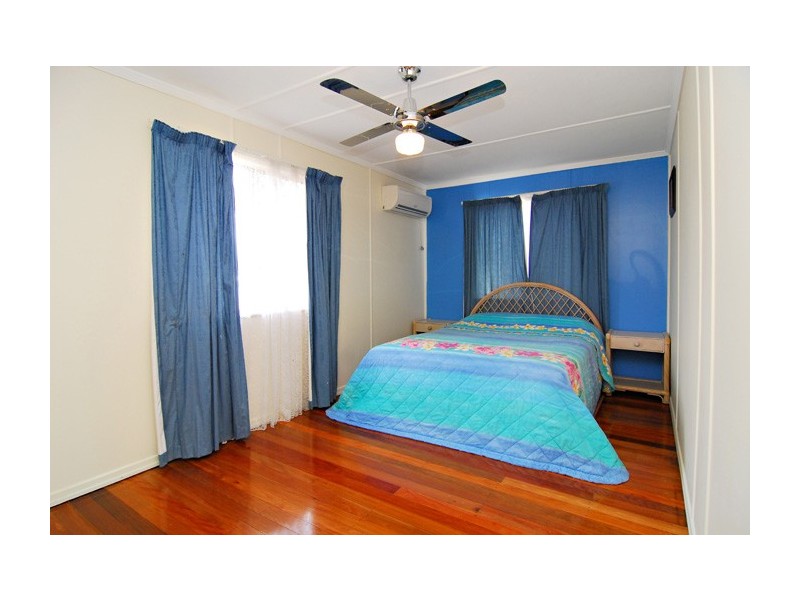 61 Curve Avenue, Wynnum QLD 4178