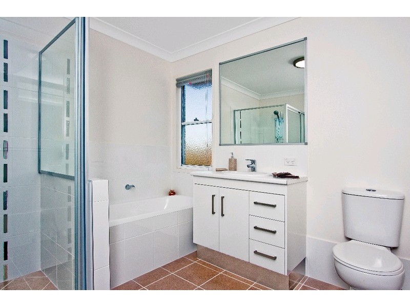 25 Grainger Street, Wynnum QLD 4178