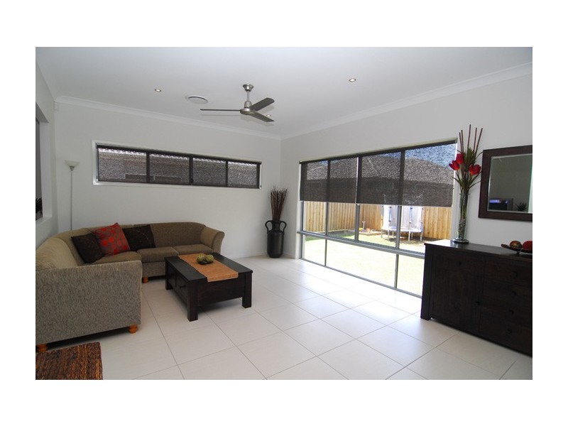 6 Lennox Close, Manly West QLD 4179