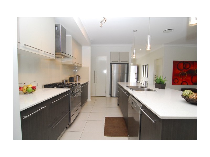 6 Lennox Close, Manly West QLD 4179