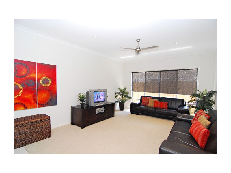 6 Lennox Close, Manly West QLD 4179