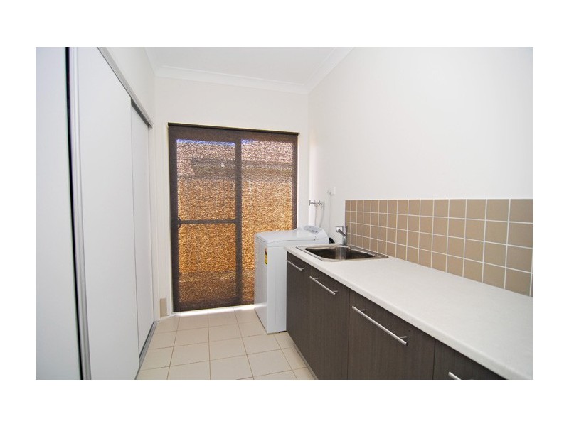 6 Lennox Close, Manly West QLD 4179