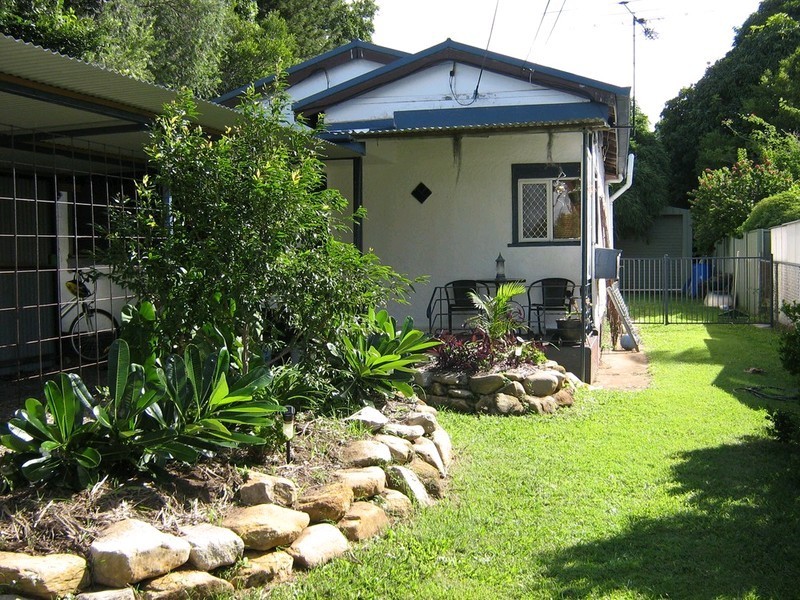 7 Smythes Avenue, Wynnum QLD 4178