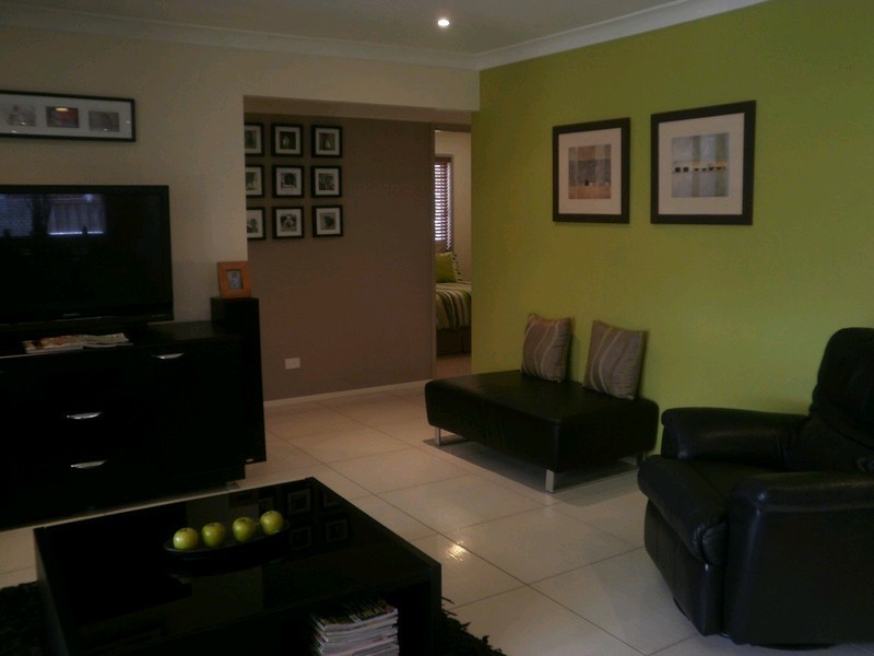 16 Holland Crescent, Wynnum West QLD 4178