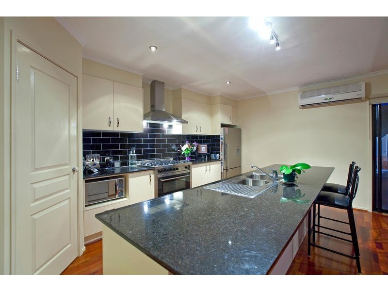 29 Fig Tree Place, Wakerley QLD 4154