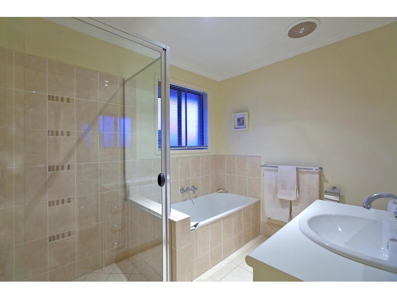 29 Fig Tree Place, Wakerley QLD 4154