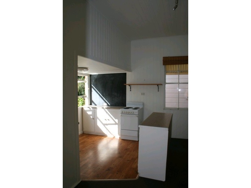 53 Yamboyna Street, Manly QLD 4179