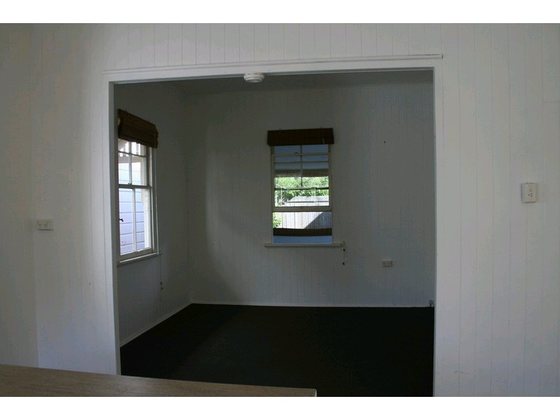 53 Yamboyna Street, Manly QLD 4179