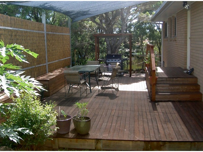 11 New Lindum Road, Wynnum West QLD 4178