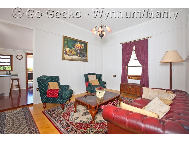 70 Gordon Parade, Manly QLD 4179