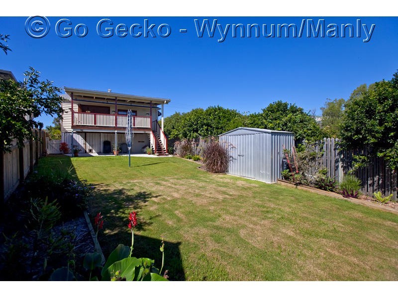 70 Gordon Parade, Manly QLD 4179