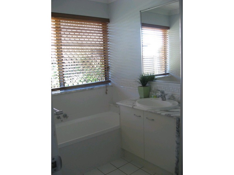 174 Hargreaves Road, Manly West QLD 4179