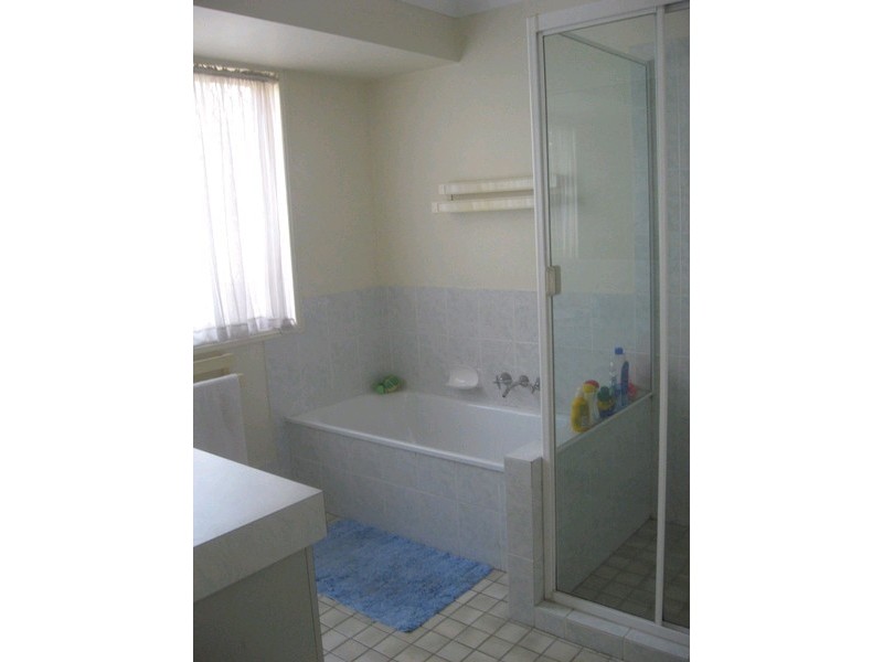 25 Caloundra Street, Manly West QLD 4179