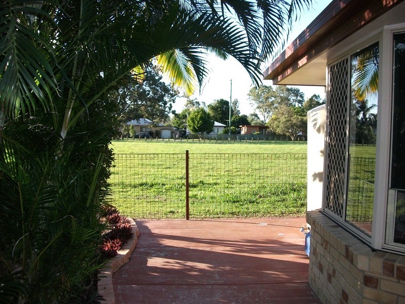 40 Amanda Street, Wynnum West QLD 4178