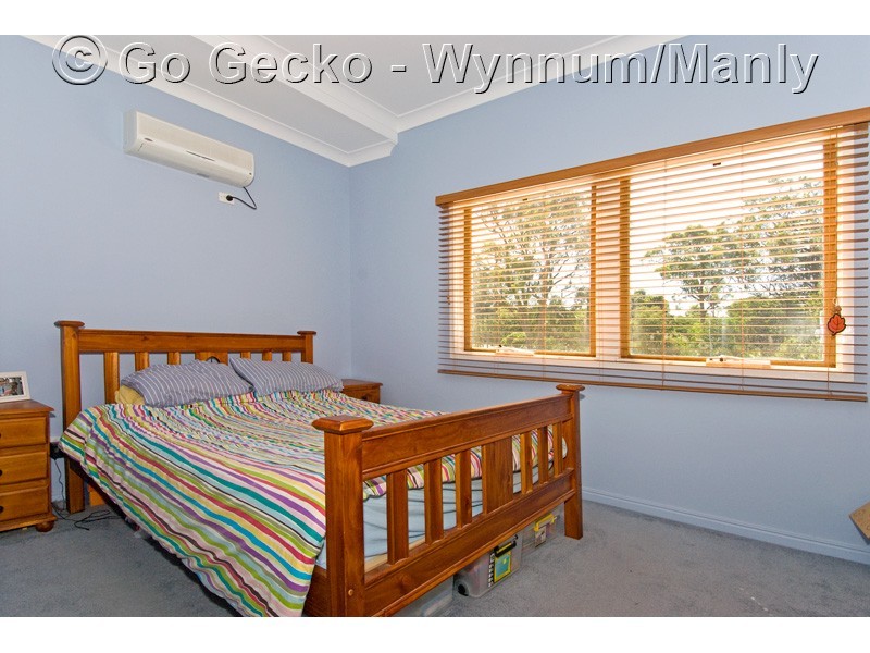 27 Ian Street, Lota QLD 4179