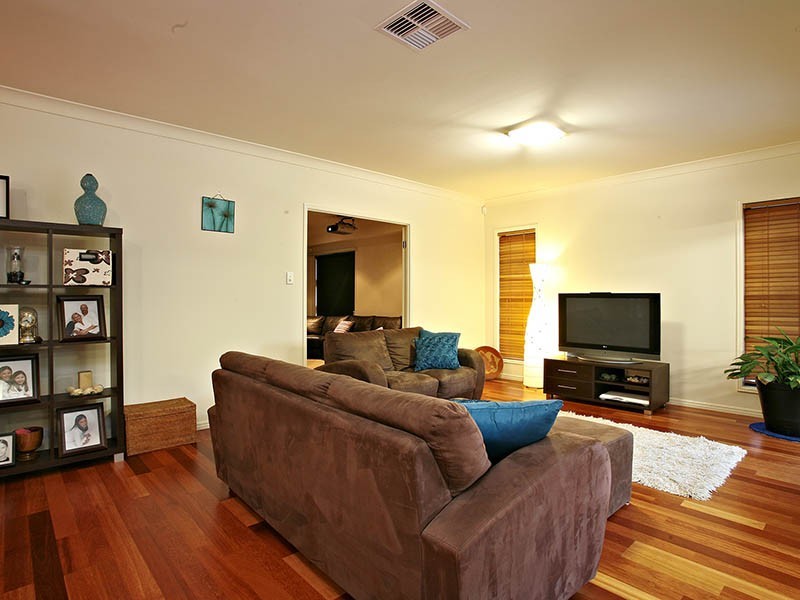 5 Gabrielle Place, Manly West QLD 4179