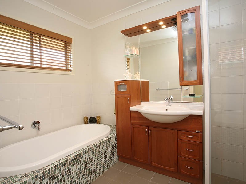 40 Barbara Street, Manly West QLD 4179