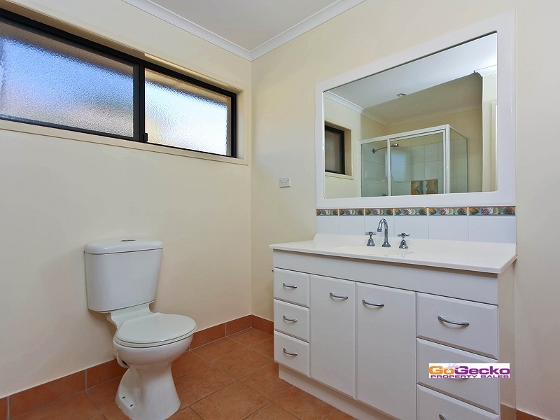 215 Wondall Road, Wynnum QLD 4178