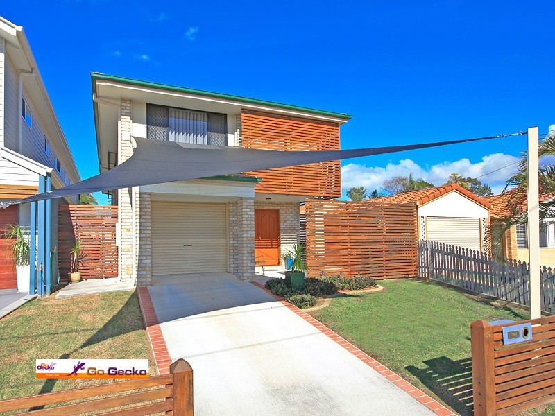 18 McCurley Street, Wynnum West QLD 4178