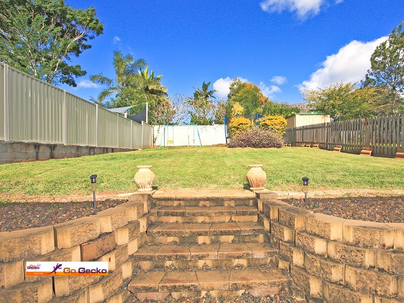 18 McCurley Street, Wynnum West QLD 4178