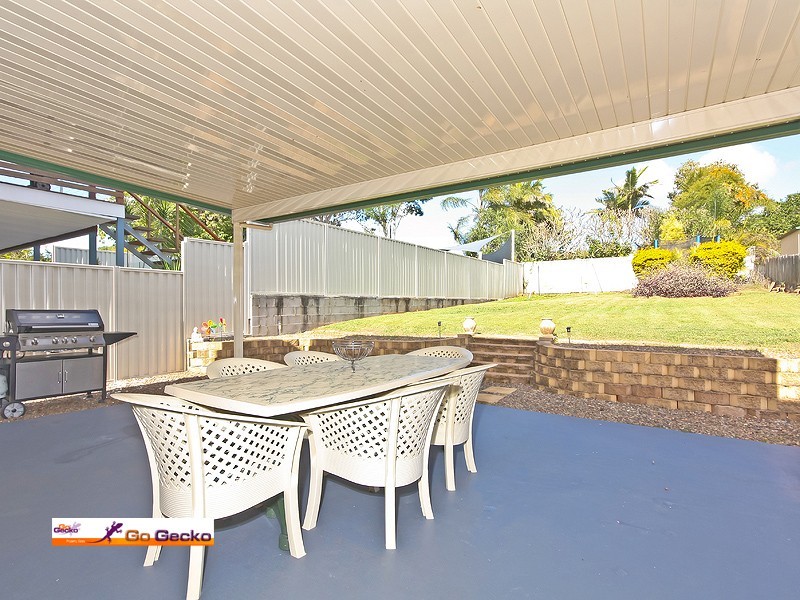 18 McCurley Street, Wynnum West QLD 4178