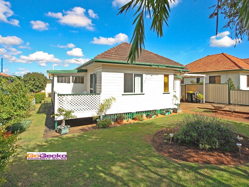 10 Berrimilla Street, Manly West QLD 4179