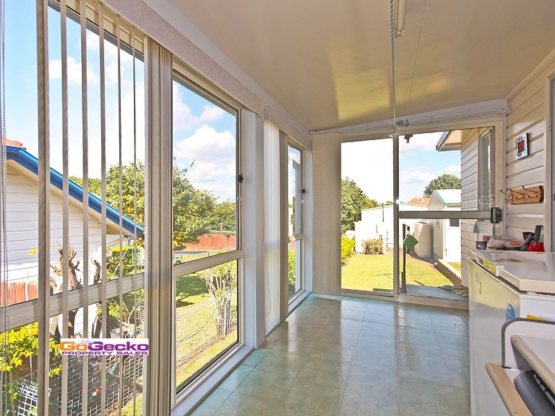 10 Berrimilla Street, Manly West QLD 4179