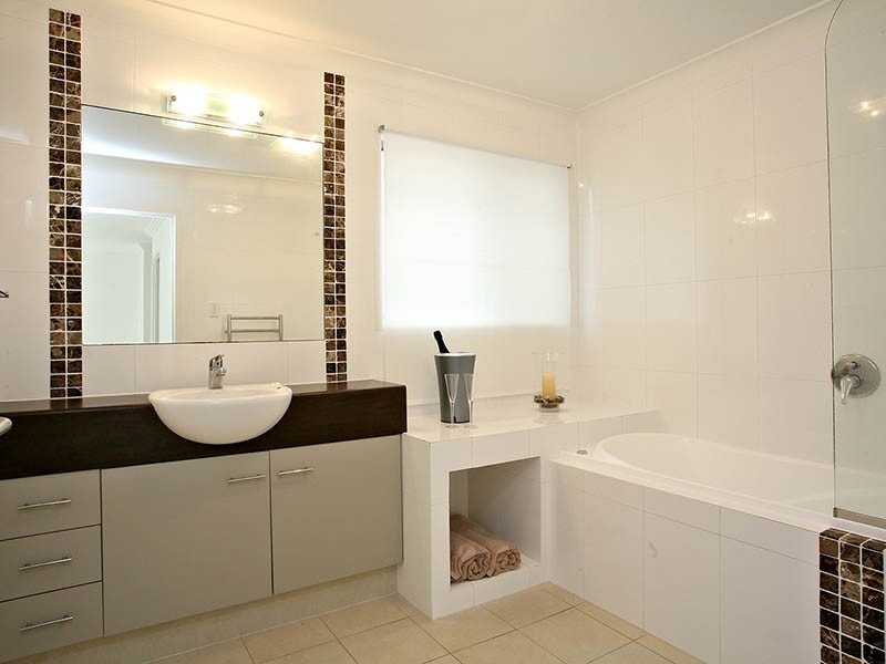 8 Shepherd Street, Wynnum QLD 4178
