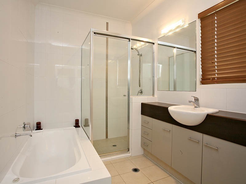 8 Shepherd Street, Wynnum QLD 4178