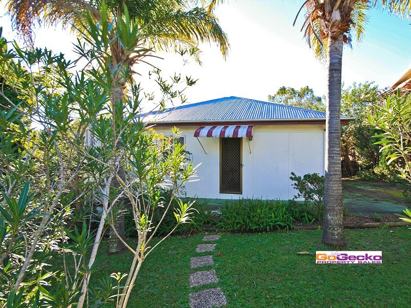 27 Parramatta Streeet, Manly QLD 4179