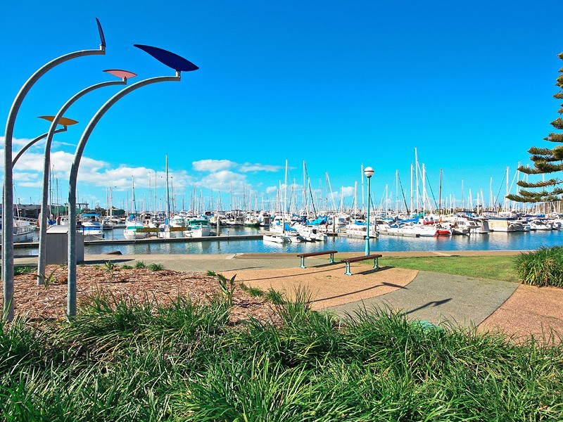 27 Parramatta Streeet, Manly QLD 4179