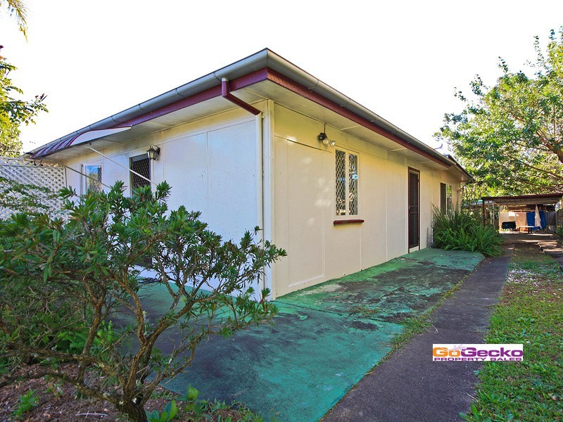 27 Parramatta Streeet, Manly QLD 4179