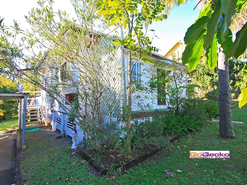 27 Parramatta Streeet, Manly QLD 4179