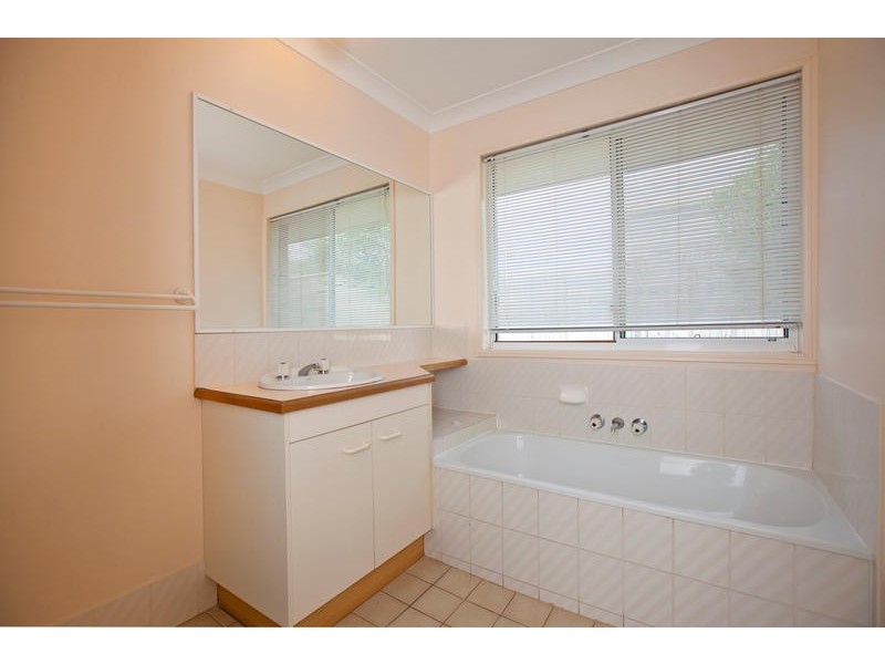 36 Trevally Court, Manly West QLD 4179
