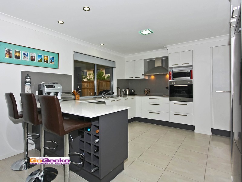 7 Treetop Place, Manly West QLD 4179