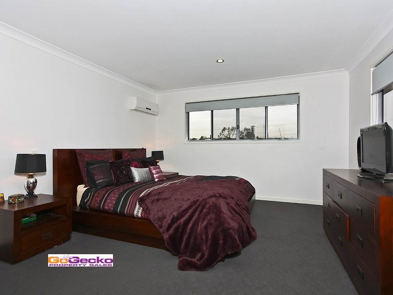 7 Treetop Place, Manly West QLD 4179