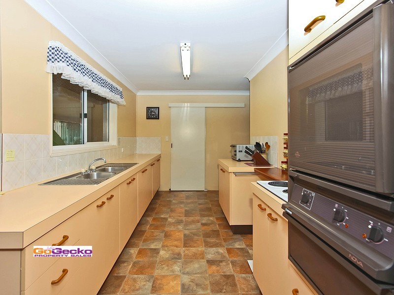 95 Radford Road, Manly West QLD 4179