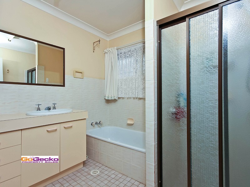 95 Radford Road, Manly West QLD 4179