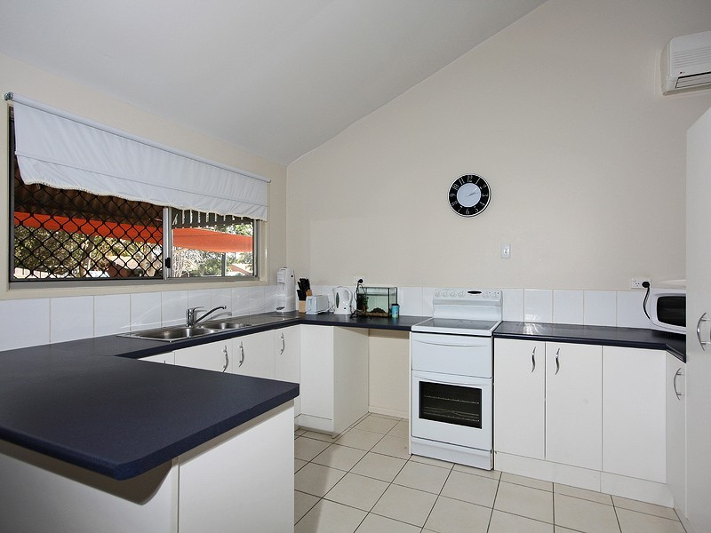 6 Banks Crescent, Wynnum West QLD 4178