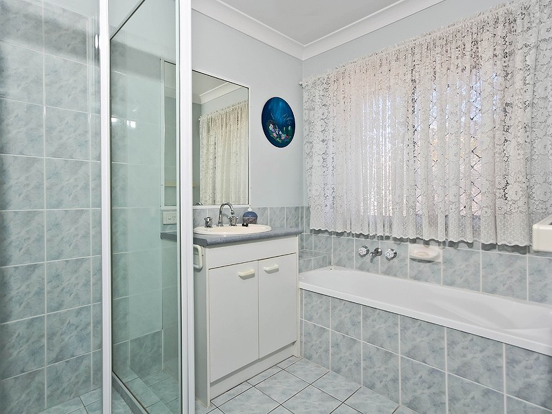 16 Eadie Place, Hemmant QLD 4174