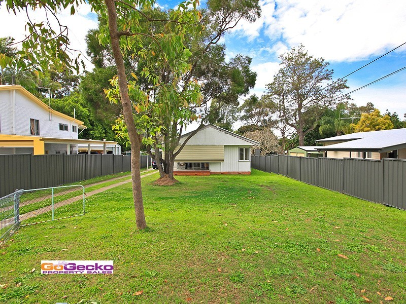 266 Whites Road, Lota QLD 4179